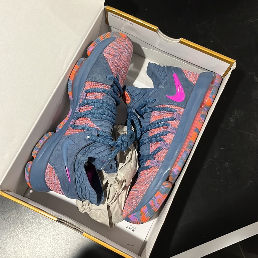 Men’s Nike Zoom KD10 LMTD. Ocean Fog/Fuchsia Blast. Size 8